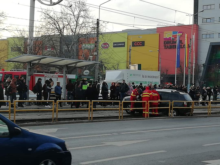 Grav accident în București, pe linia tramvaiului 41! Traficul este blocat