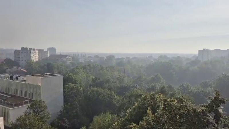 Alertă la cel mai înalt nivel în București: nu deschideți ferestrele! Risc uriaș de poluare, după incendiul de la Dragonul Roșu
