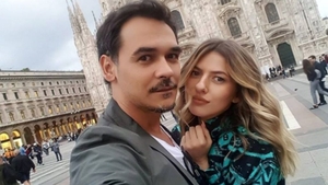 Lidia Buble și Răzvan Simion se îndepărtează în loc să se apropie de altar? Detaliul care i-a băgat la bănuieli pe fanii lor