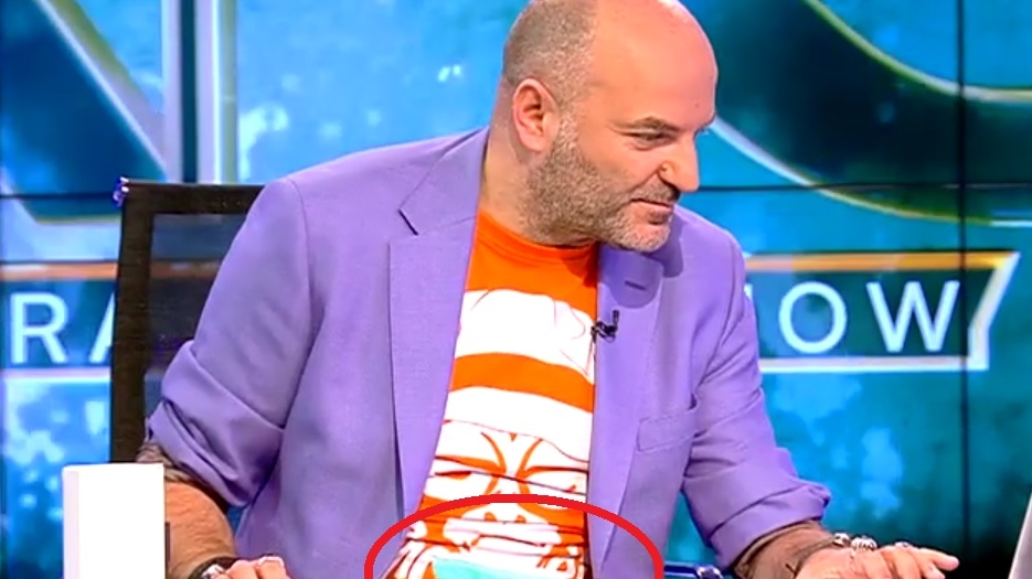 Dan Capatos, cu mască chirurgicală pe față în platoul de la “Xtra Night Show”! Ce a pățit prezentatorul TV