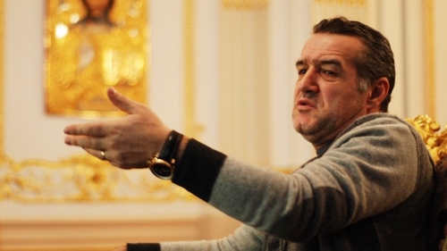 Prima reacţie a lui GIGI BECALI după ce a fost acuzat că a plătit pentru a merge cu o ambulanţă în străinătate. „Am...“