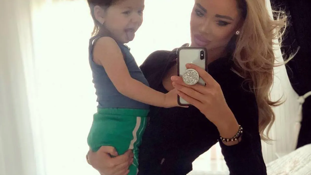 Fanii au reacționat acid! Ce postare a făcut Bianca Drăgușanu despre fiica ei, Sofia