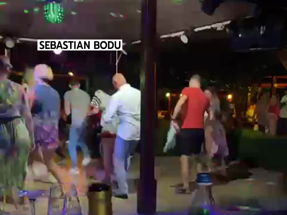 Sebastian Bodu, la ”Cireșica”, dansând pe celebra melodie Meneaito (Foto: CANCAN.RO)