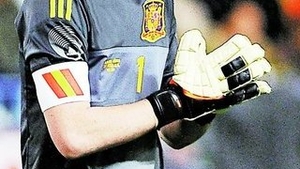 Socializare, socializare, dar sa stim si noi. Facebook si Twitter au adus cenzura la Euro 2012