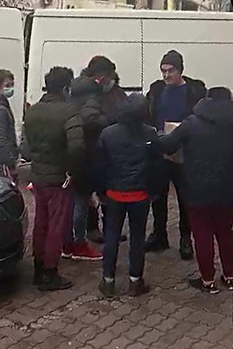 Gigi Becali a fost "Moș Crăciun" de ocazie