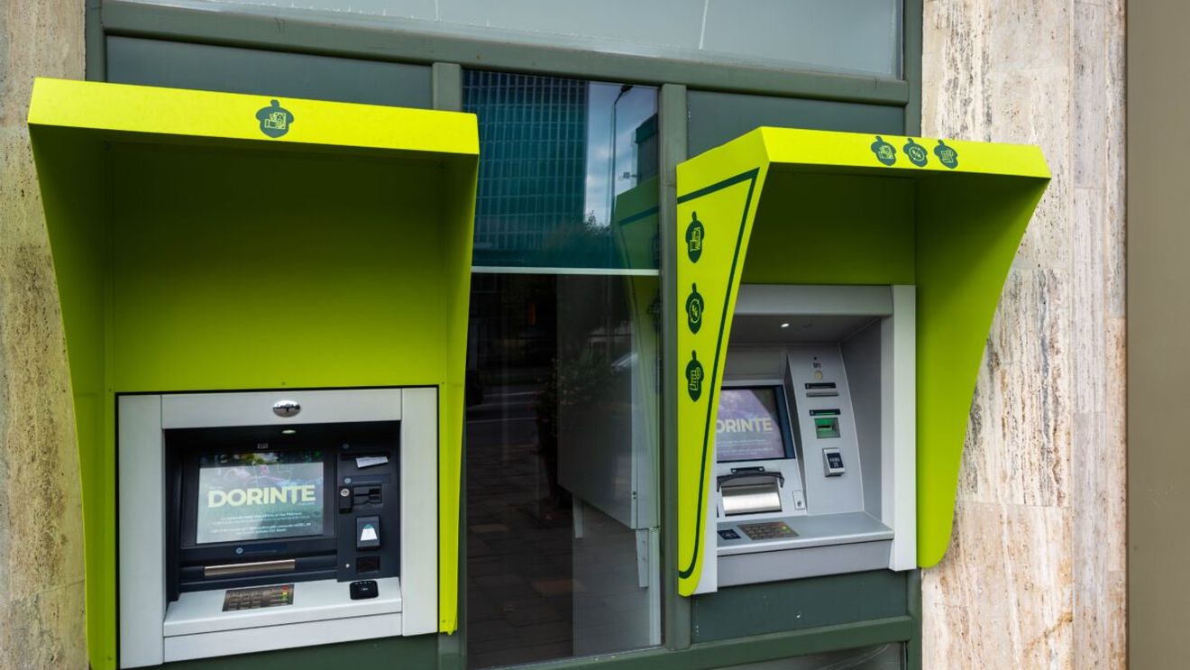 Dispare o celebră bancă din România! Ce se întâmplă cu românii care aveau credite la ei