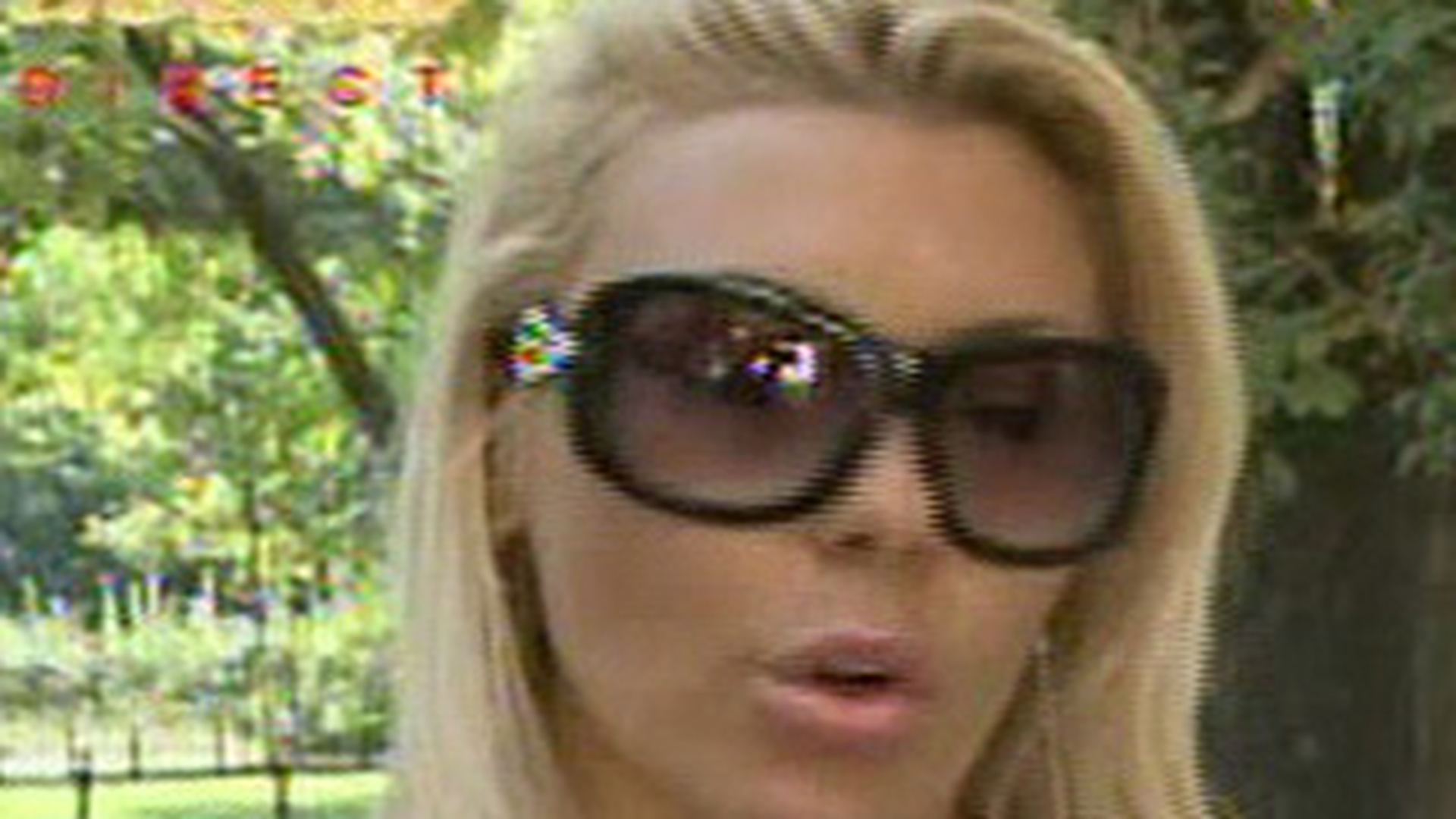 Jasmine e convinsa ca Leo de la Strehaia e obsedat de ea