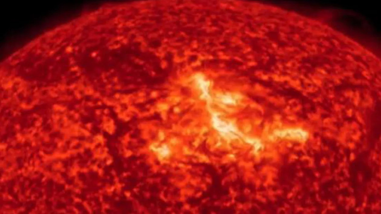 Astazi va avea loc cea mai puternica explozie solara din ultimii 7 ani! Vezi cum va afecta Pamantul!