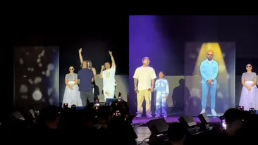 NOSFE, pe scenă la Arenele Romane! Trupa Șatra B.E.N.Z. i-a adus un omagiu cu ajutorul inteligenței artificiale