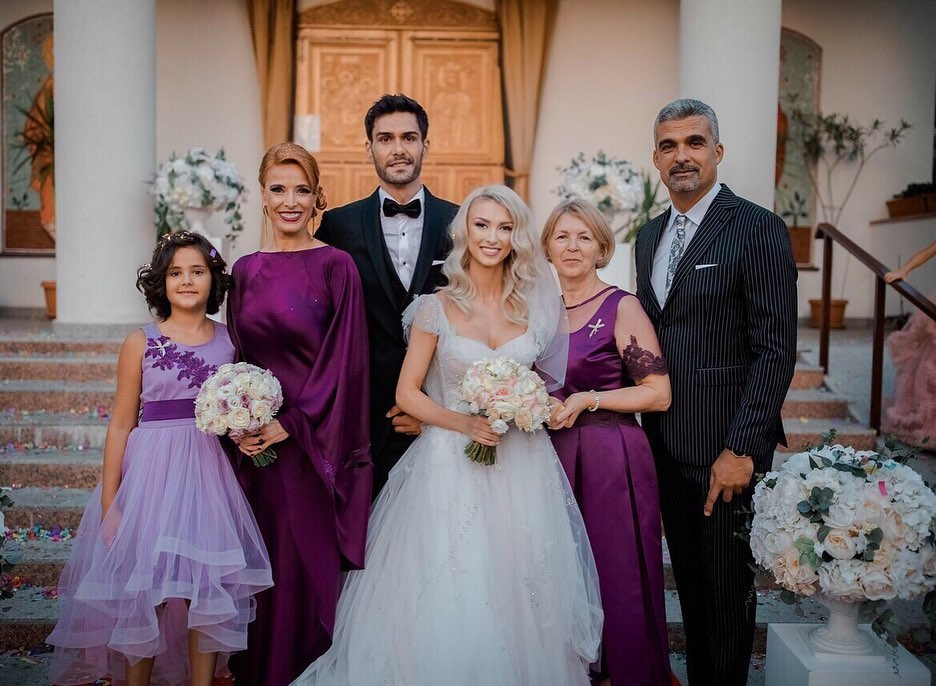 Andreea Bălan, mesaje dureroase pentru George Burcea în noua piesă, “Am crezut în basme”! Bărbatul misterios din videoclip seamănă cu tatăl fiicelor sale
