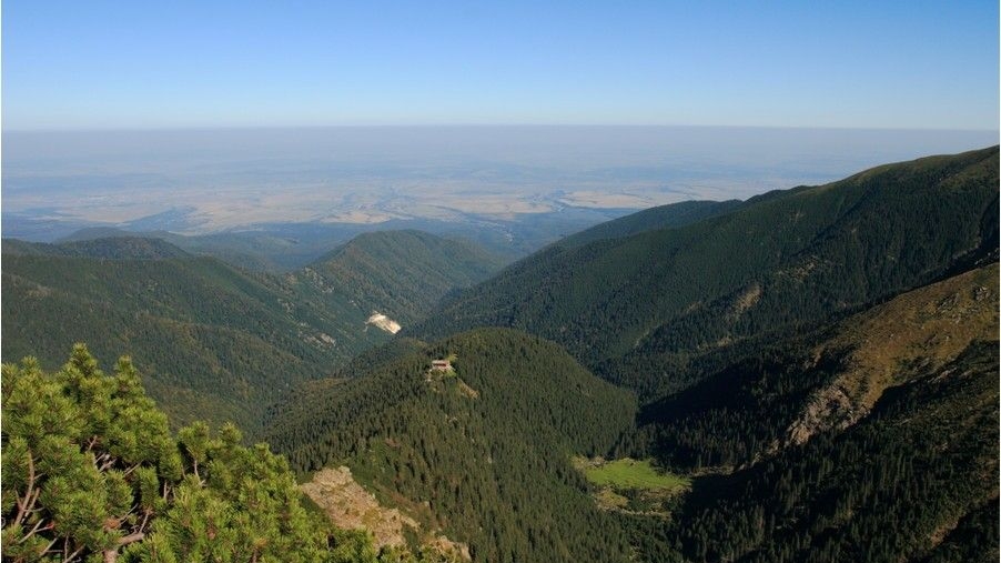 Alpinist dispărut în Munții Făgăraș, căutat cu un elicopter MAI