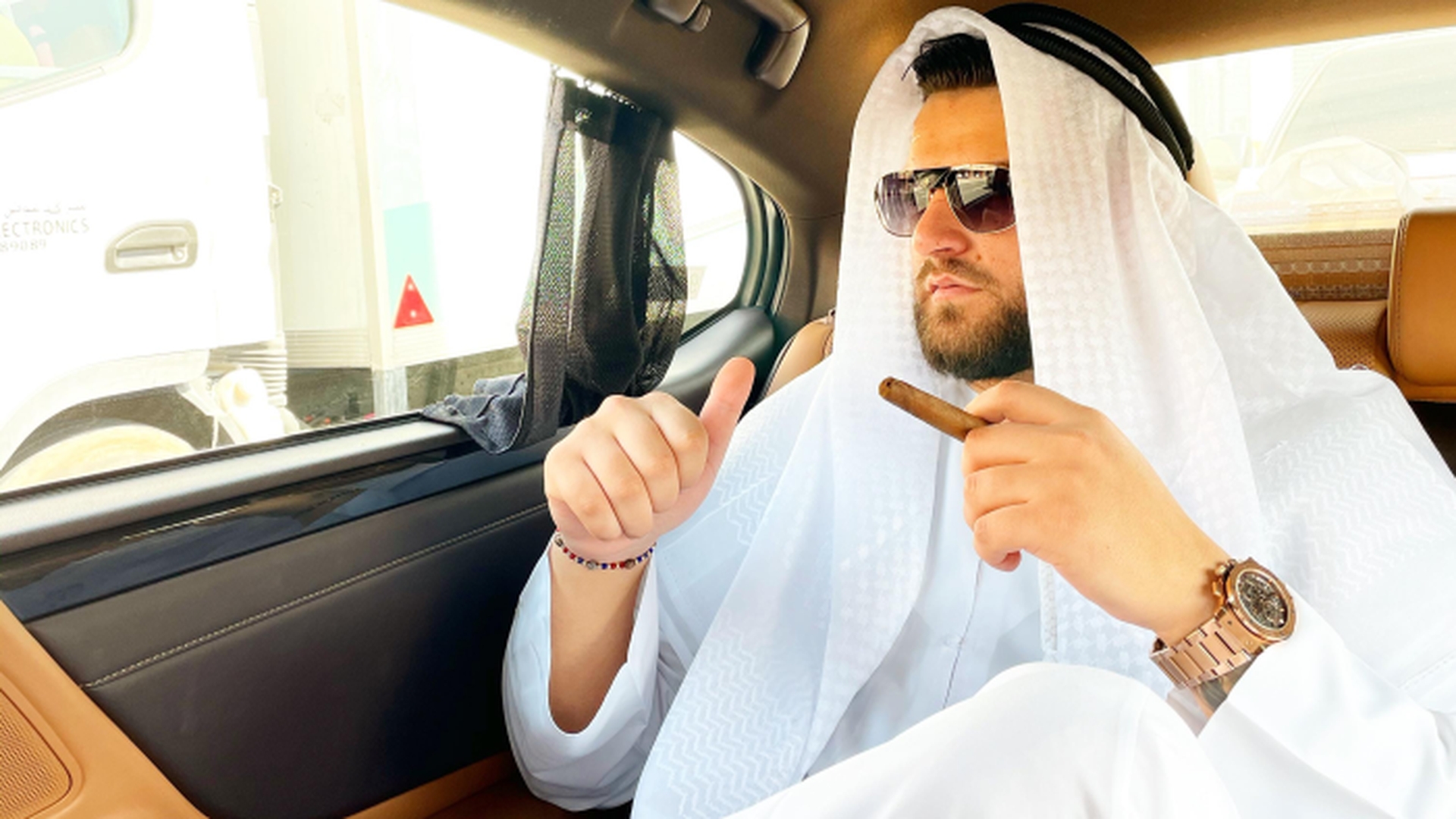 ”Șeicul”, răsfățatul clanului Brătianu, vacanță de lux la Dubai alături de iubită! GALERIE FOTO