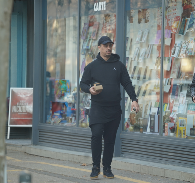 Dani Prințul Banatului a intrat în benzinărie, de unde și-a luat cafea și țigări