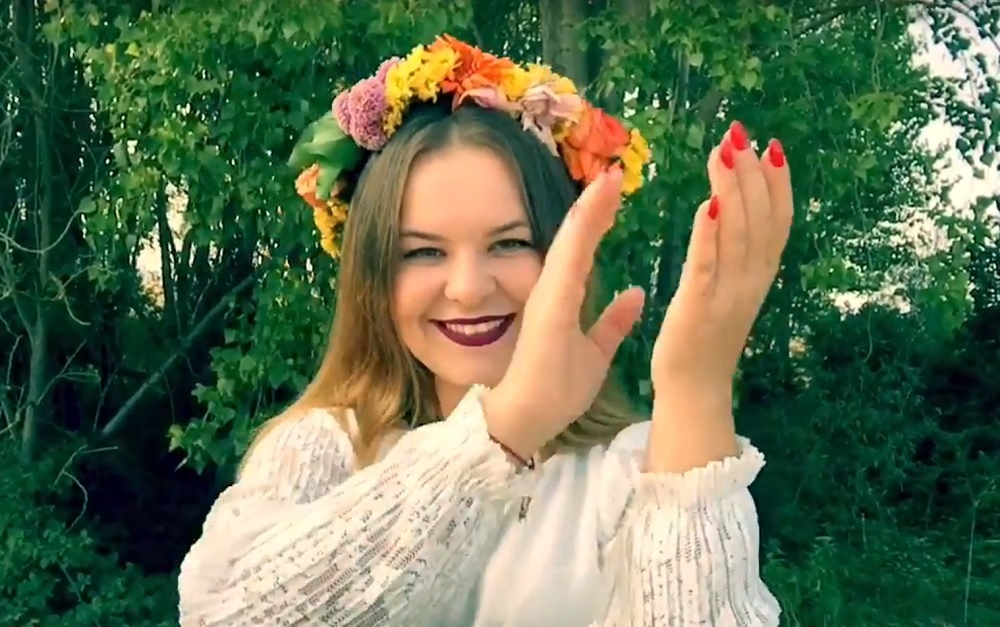 Alina este vestită în Țara Oașului pentru țipuriturile ei
