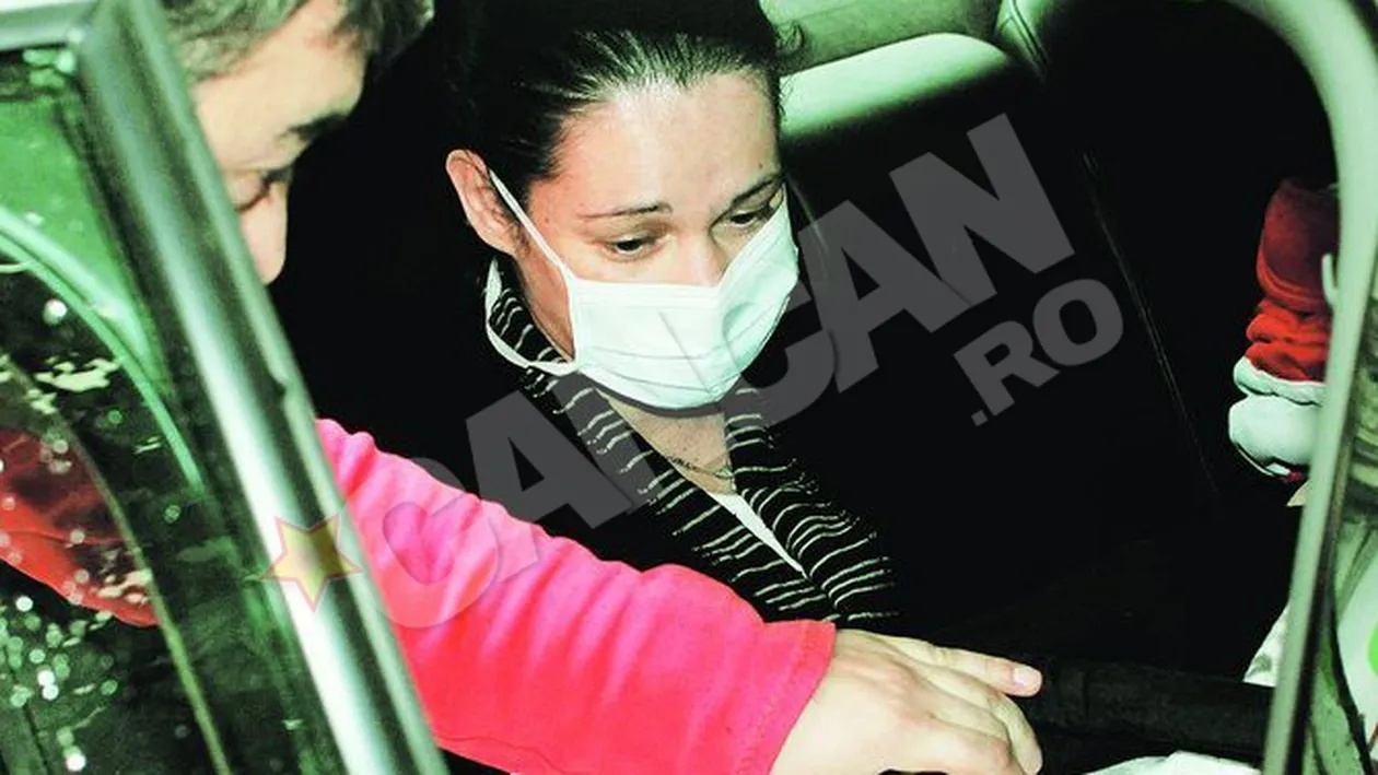 Luciu si-a dus tripletii acasa. A plans de bucurie ca a fost externata