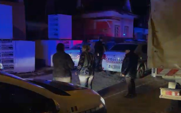Răfuiala între doua clanuri rivale din Craiova. Un minor a fost înjunghiat și a ajuns la spital