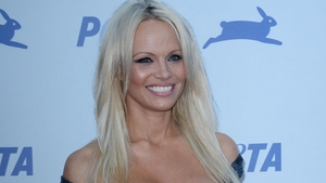 PAMELA ANDERSON, apariţie de senzaţie la aproape 50 de ani! Iată cât poate fi de provocatoare