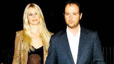 Claudia Schiffer, pazita de militari de elita