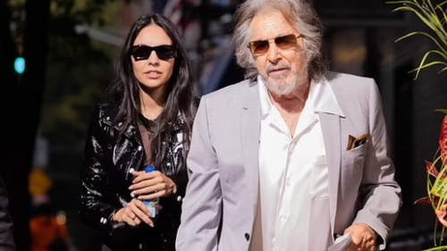 Al Pacino a rămas burlac, la 3 luni după ce a devenit tată pentru a patra oară. Fosta iubită, de 29 de ani, a depus actele pentru custodie