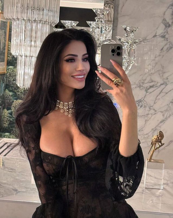 Andreea Sasu a făcut publice imaginile. Ce se întâmplă cu ea, înainte să aducă pe lume băiatul lui Phillipp Plein