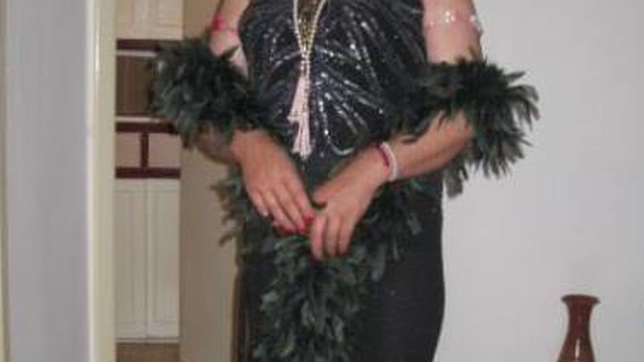 Drama celui mai batran travestit din Romania! Nu a iesit de 5 luni din casa!" Am strans din pensie si din fund sa ma pot opera!"