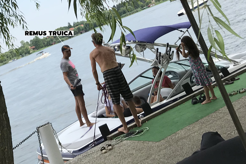 Remus Truică, la plimbare cu barca pe Snagov