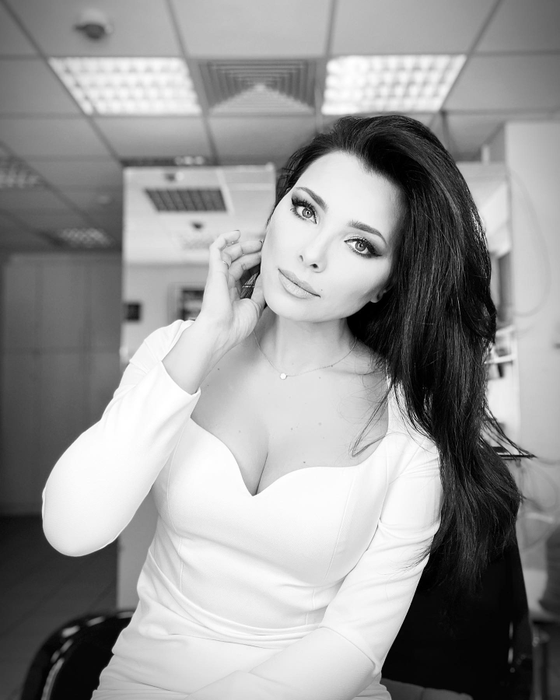 La ce truc apelează Corina Caragea să nu se îngraşe de Paşte. Ce nu face vedeta de la ProTV niciodată
