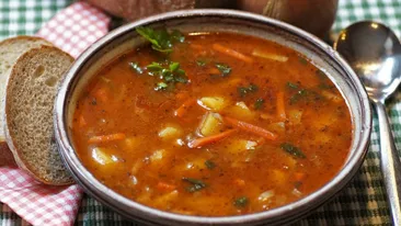 Prețurile au bubuit! Câți lei costă o ciorbă la o terasă din Mamaia