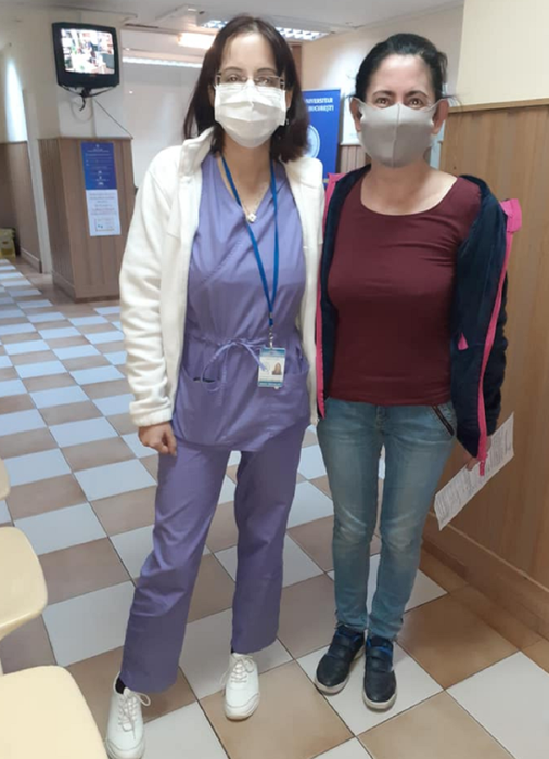 A fost în moarte clinică, suferă de trei mutații genetice și tocmai s-a imunizat cu a treia doză a vaccinului: ”Zero reacții la primele două doze, zero și acum”