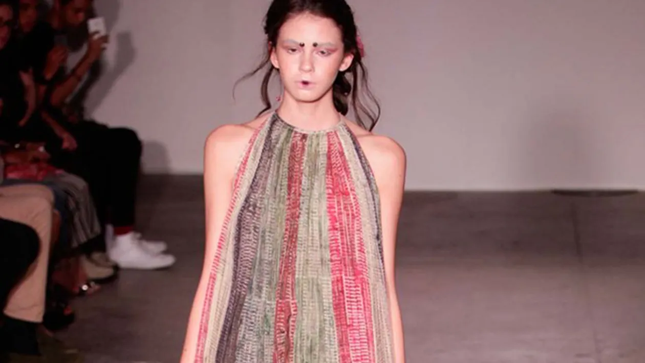 Fiica Prodancai a comis-o! Rebecca a aparut cu sanii GOI in fata tuturor!