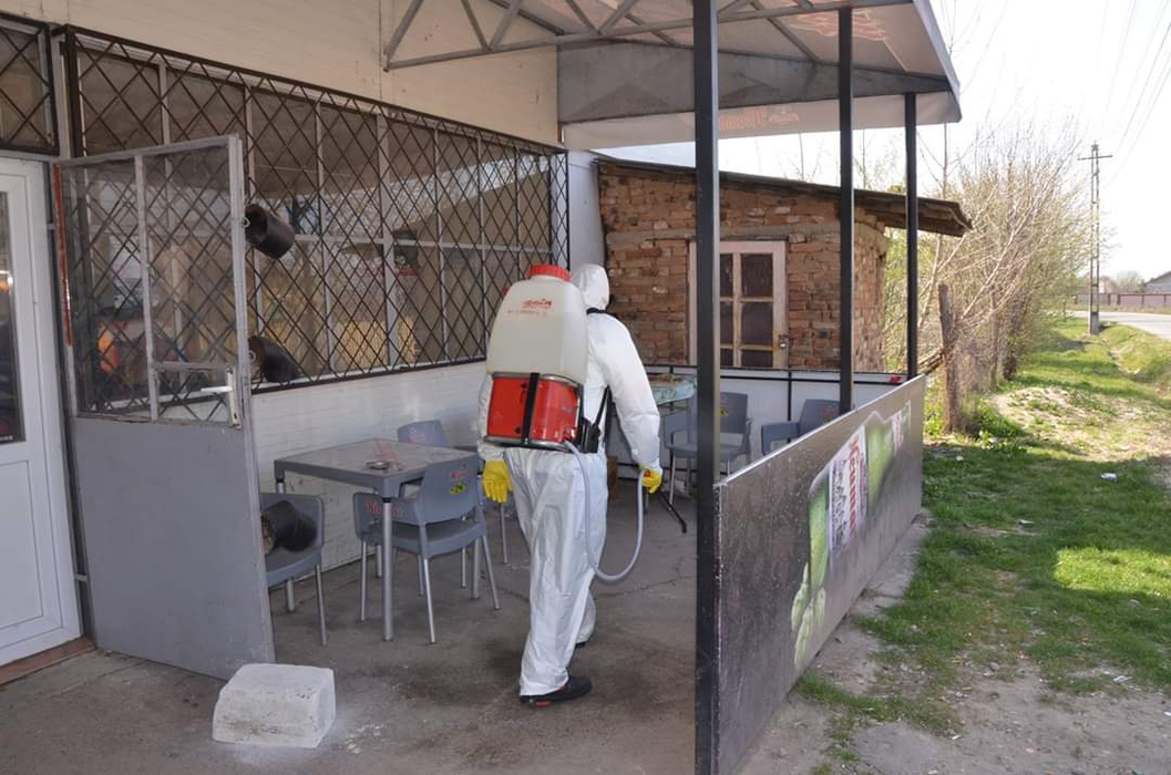 54 de cazuri de COVID-19 în azilul din Răcari. Primarul a anunțat că este posibilă carantinarea unor localități