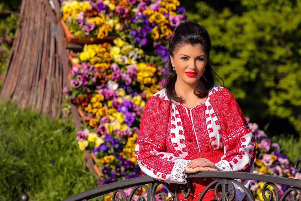 Claudia Ghițulescu este din nou singură, după un mariaj de doi ani