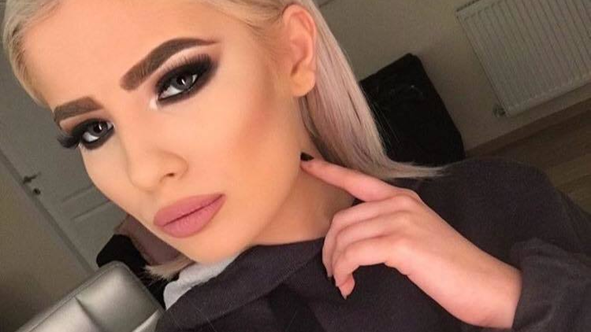 Calina Roman s-a trezit cu contul de Instagram spart de un hacker turc: „Se fură conturi!”