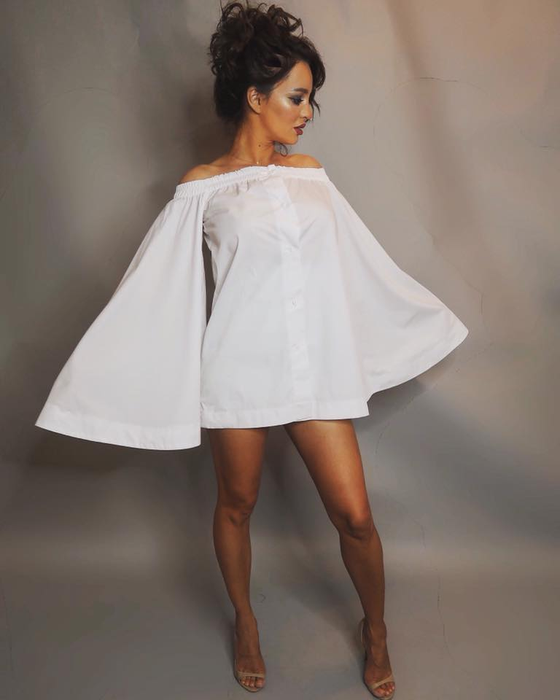 Claudia Iosif, într-o rochie transparentă și fără lenjerie intimă în piscina iubitului ei, Dorian Popa! Imaginea care “a încins” Instagramul