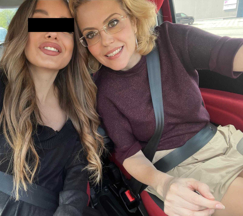 A NĂSCUT! Vedeta radio din România a devenit bunică! Familia e în al nouălea cer