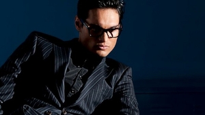 Un fost bucatar a ajuns sa prezinte moda pe cele mai mari scene ale lumii! Povestea fabuloasa a modelului Gilbert Costache!