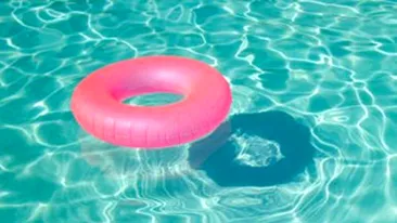 Un tanar de 20 de ani a fost gasit mort intr-un strand din Bacau!