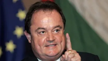 Vasile Blaga a devenit al doilea om in stat. Este noul presedinte al Senatului! Ii multumesc lui Geoana