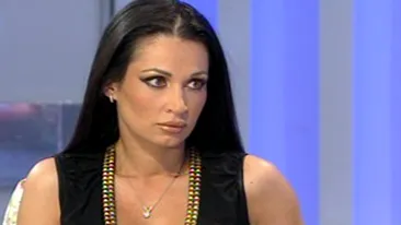 Nicoleta Luciu e mama deschisa la toate: Daca fata mea va vrea la 18 ani silicoane, o las si il conving si pe taica-su