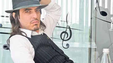 L-am filmat pe Vasile Calofir, când credea că nimeni nu-l observă. A părăsit ”Ferma vedetelor”, iar acum…
