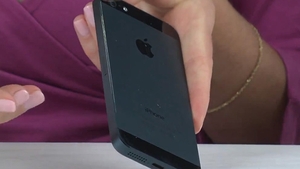Incredibil pana unde s-a ajuns! Ce ar face un roman pentru un iPhone 5: "Nu credeam ca o s-o vad si pe asta"