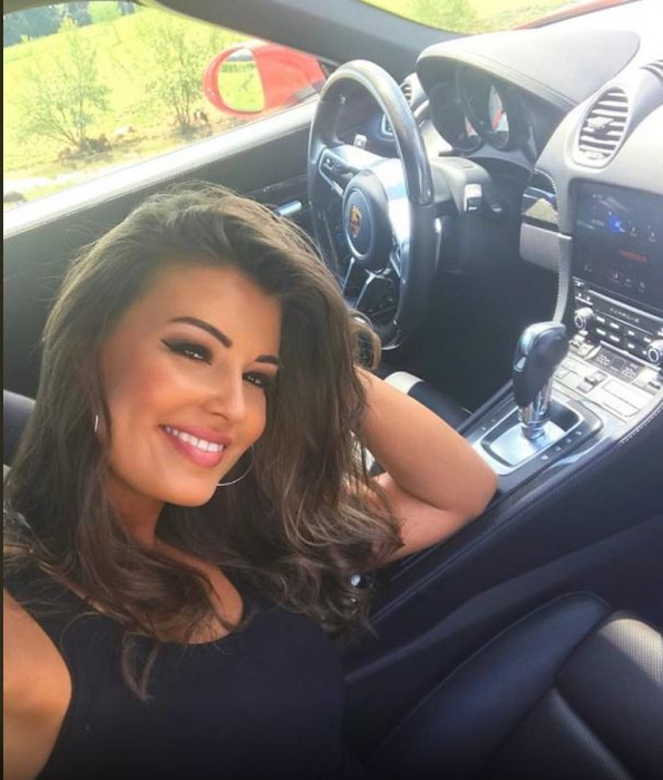 Raluca a fost fotomodel apoi prezentatoare a știrilor de sport la Digi24