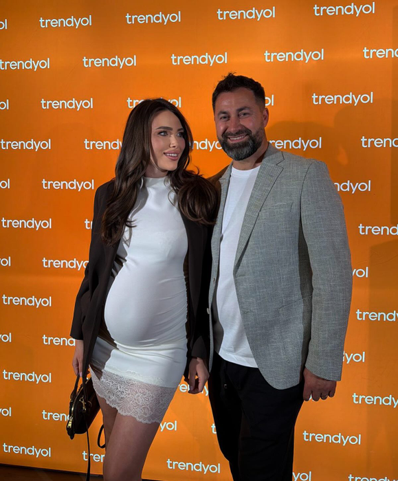 Iustina Loghin și Cornel Luchian s-au despărțit?! Semnele care i-au dat de gol: „Oamenii nepotriviți”