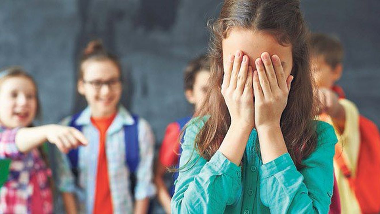 Elevă din Petrăchioaia, batjocorită de primarul comunei. Cum a umilit-o edilul pe fetița de 13 ani