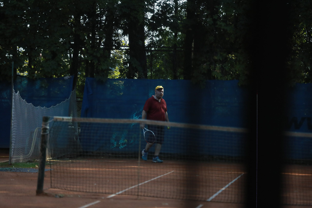 Actorul nu ratează nicio ocazie de a merge pe terenul de tenis