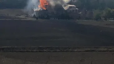 Incendiu puternic la o mănăstire din judeţul Constanţa