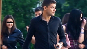 Cristian Boureanu se distreaza singur-cuc! Proaspat divortat, afaceristul a “udat” actele de divort intr-un club din Bucuresti!