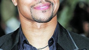 Cuba Gooding Jr s-a ales cu un mandat de arestare! A agresat o chelnerita!