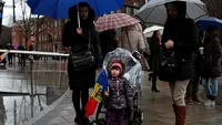 FOTO EXCLUSIV Protest al romanilor, la Londra! Oamenii au manifestat pasnic impotriva documentarului difuzat pe Channel 4