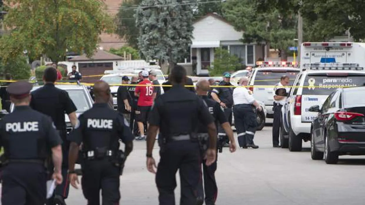 Atac armat în inima oraşului Toronto! Mai multe persoane au murit